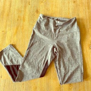 ⬜️ Z by Zella Comeback Mesh Panel Leggings XS ⬜️